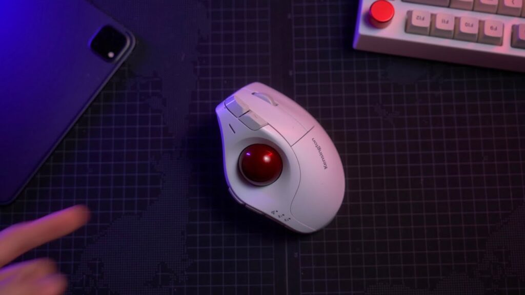 Kensington Pro Fit Ergo TB550 Trackball design