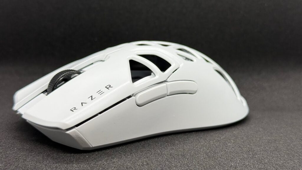 Razer Viper Mini Signature Edition in stunning white.